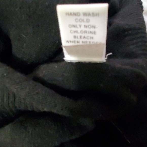 Banana Republic Sweater - Picture 7 of 8